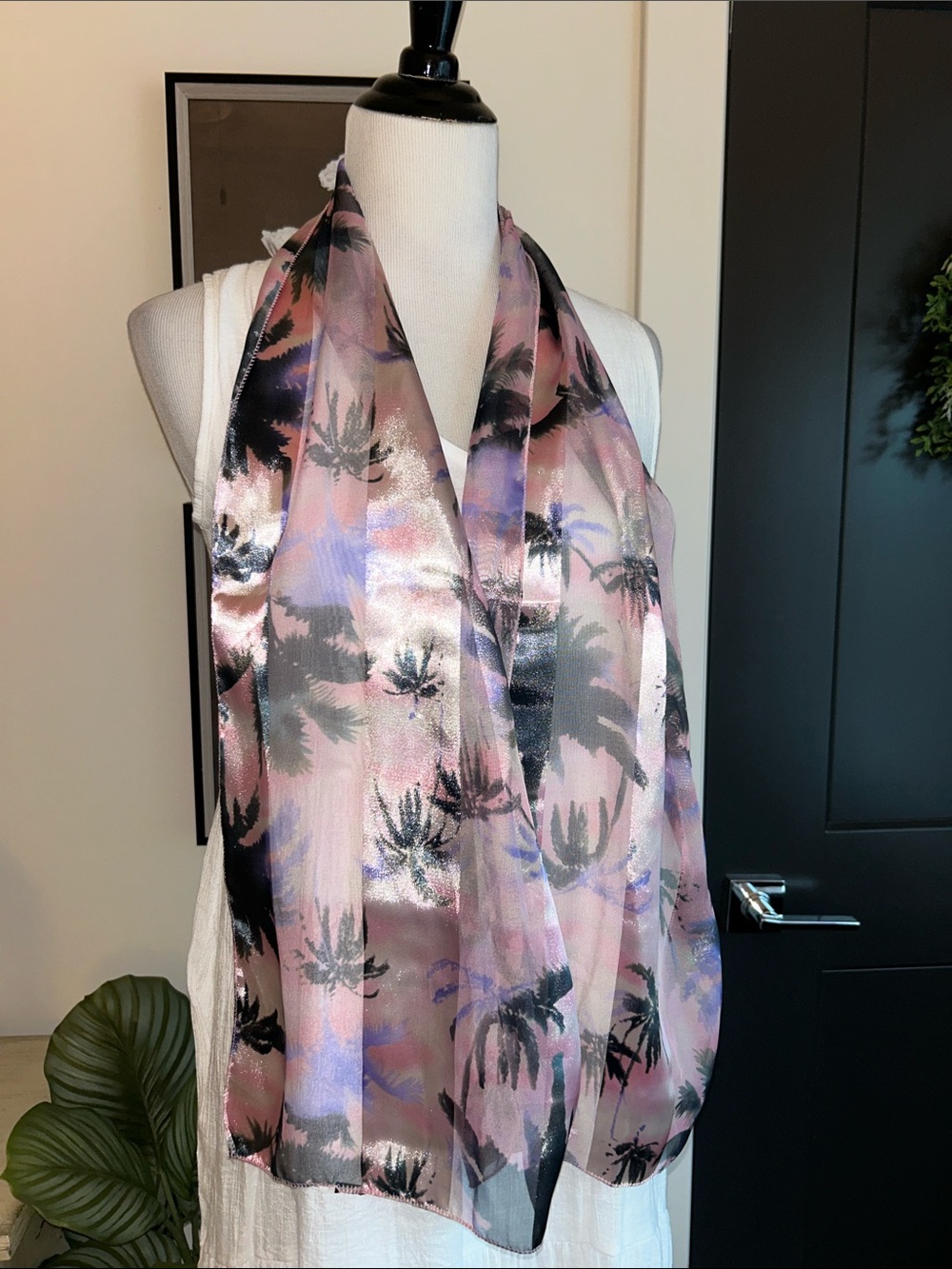 Satin Palm-Print Scarf in purple Pink and Black